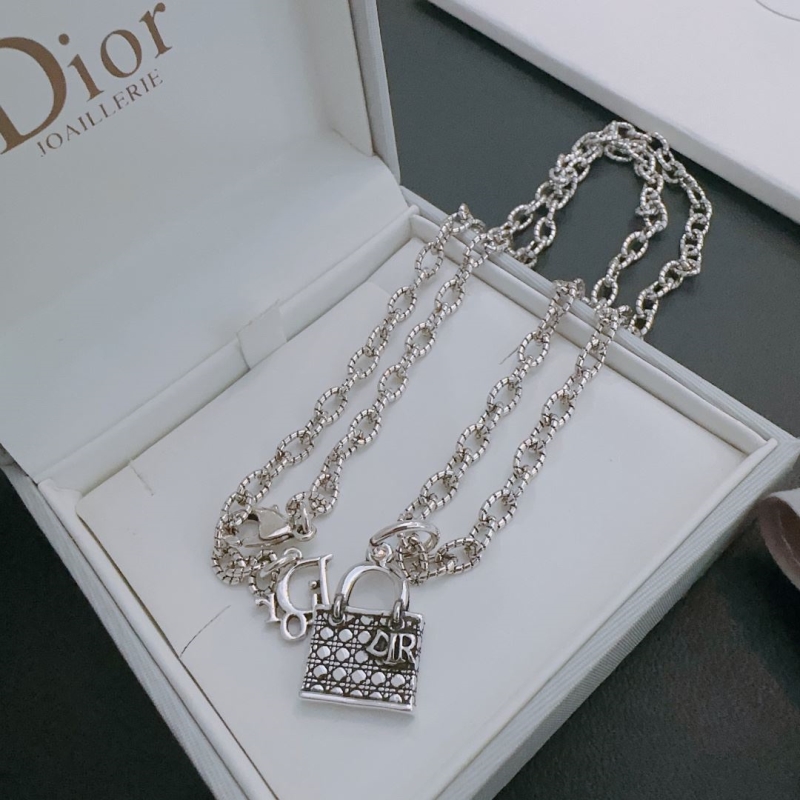 chr1st1an D10r necklaces